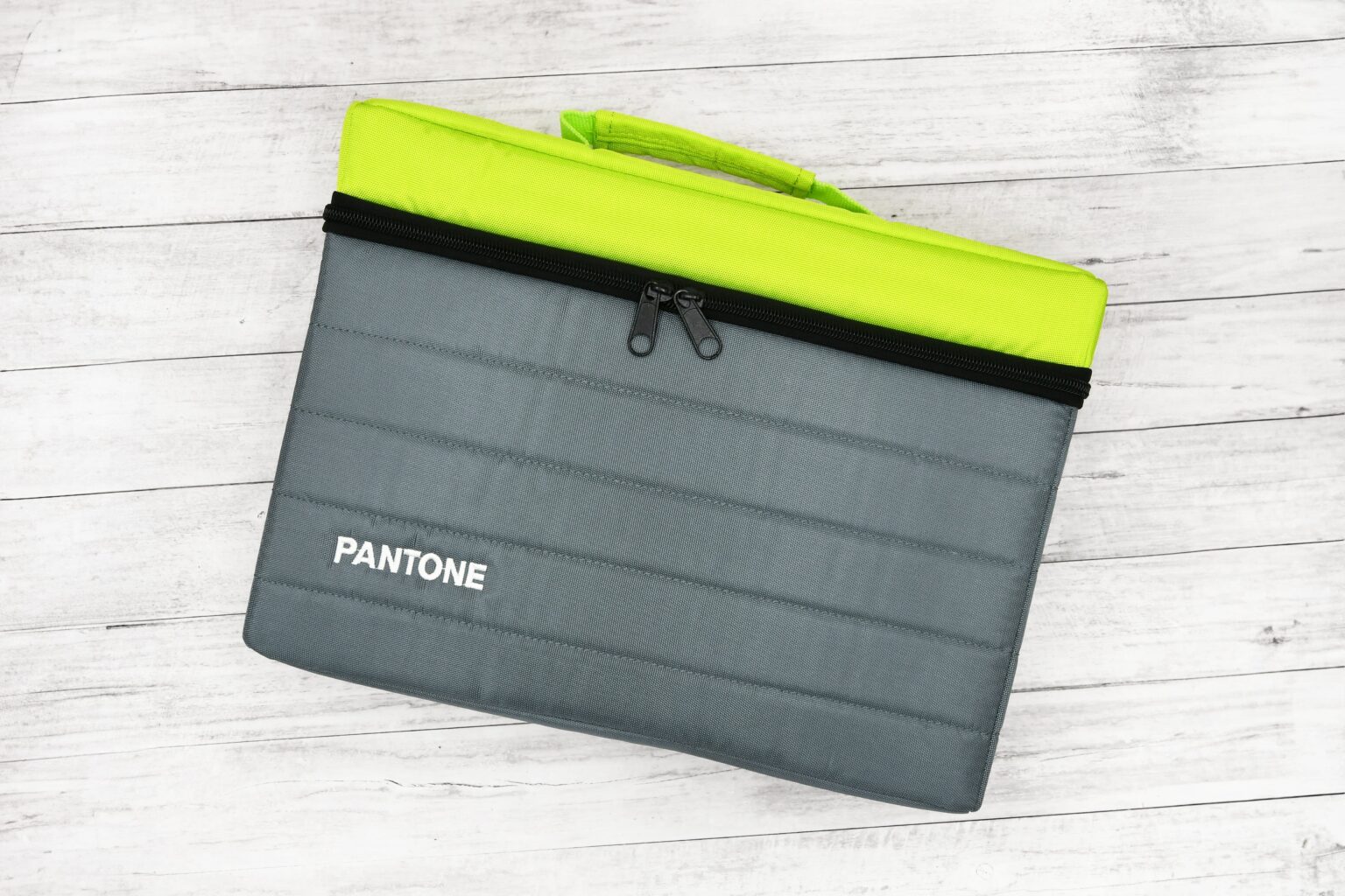 KIT Pantone ESSENTIALS - Imprenta Omega | Industrias Gráficas