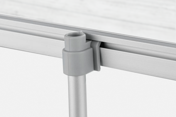 Detalle del gancho superior del Roll Up Premium de Imprenta Omega, fabricado en aluminio con sistema de sujeción firme y preciso.