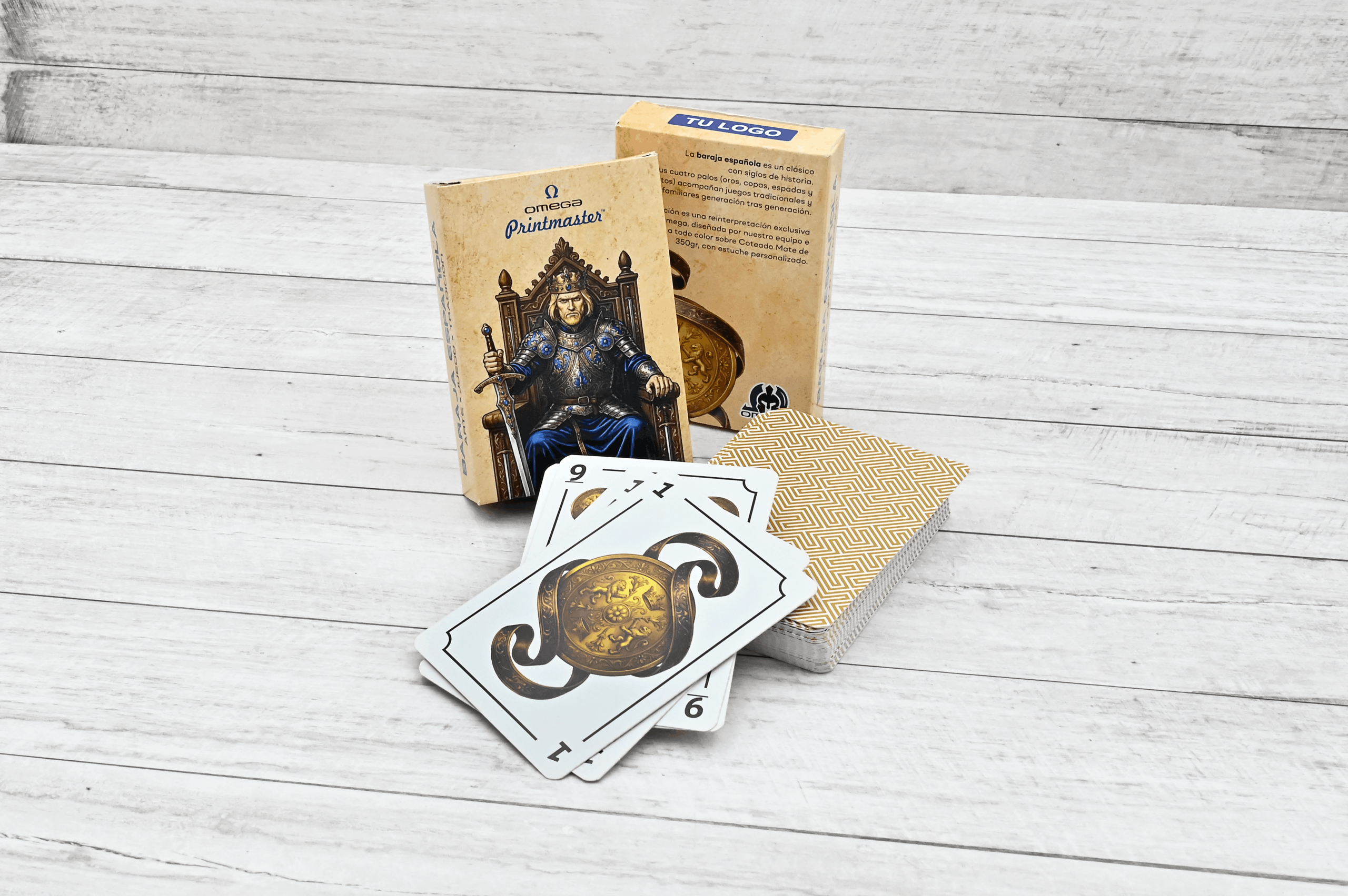 Naipes españoles personalizados con estuche impreso a todo color y cartas ilustradas