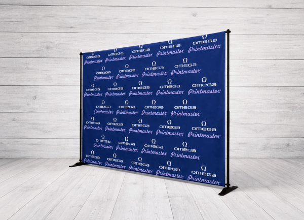 Back de prensa con estructura ajustable vista lateral para eventos corporativos