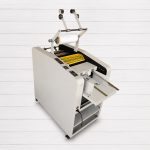 Laminadora automática Sysform AUTO-370F para laminado térmico y en frío, con alimentación automática y separación de hojas.